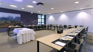 Room 7 ist eine Business-orientierte Tagungsstätte.